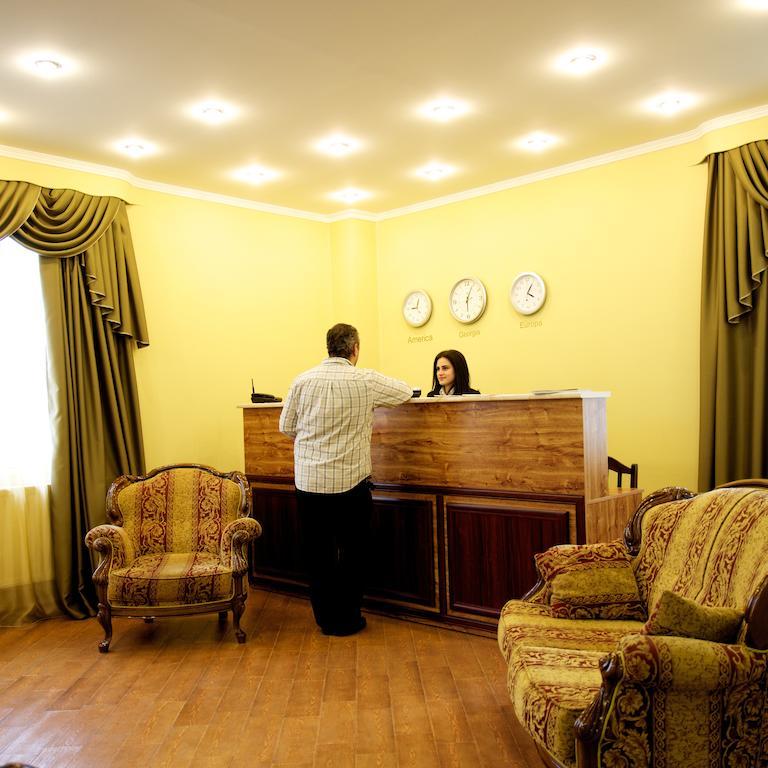 Europa+T Hotel Тбилиси Экстерьер фото