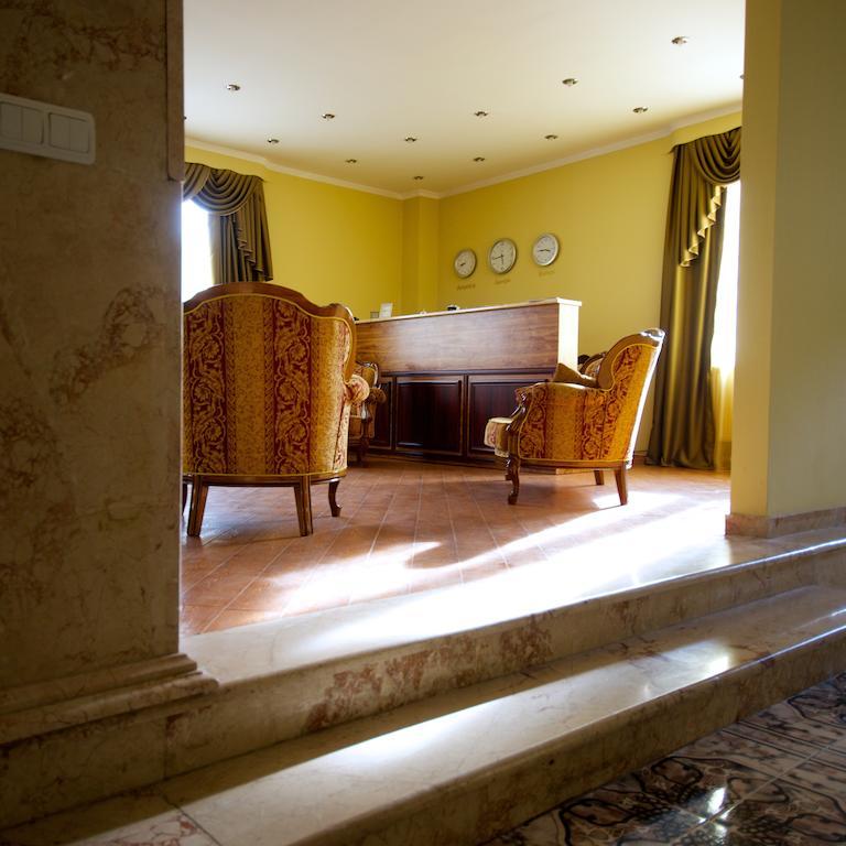 Europa+T Hotel Тбилиси Экстерьер фото