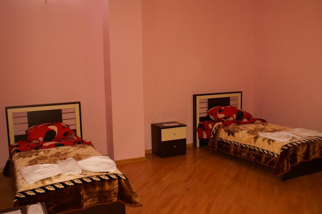 Europa+T Hotel Тбилиси Экстерьер фото