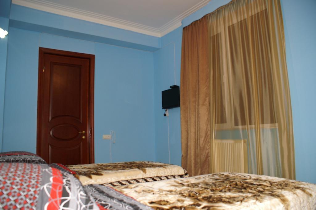 Europa+T Hotel Тбилиси Номер фото